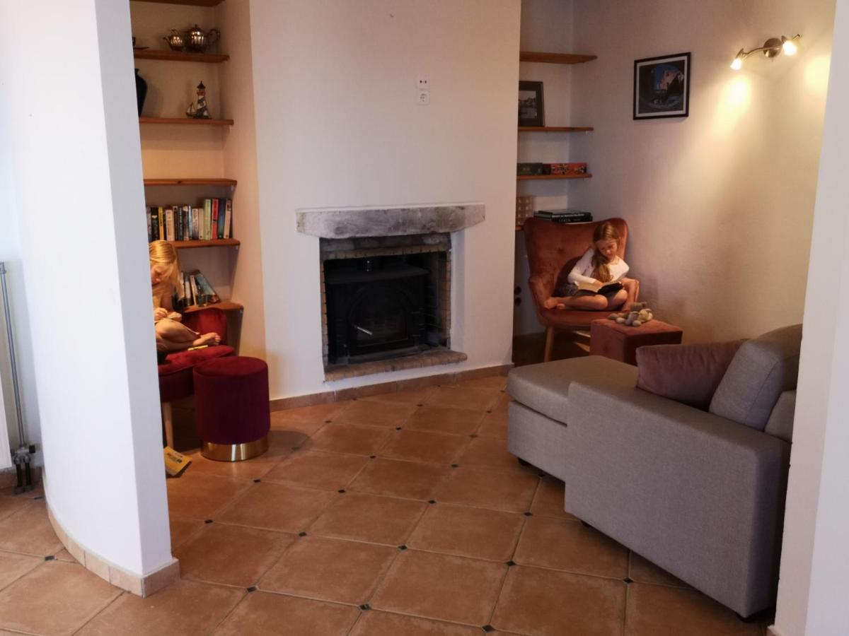 Villa Lir Tholos  Εξωτερικό φωτογραφία